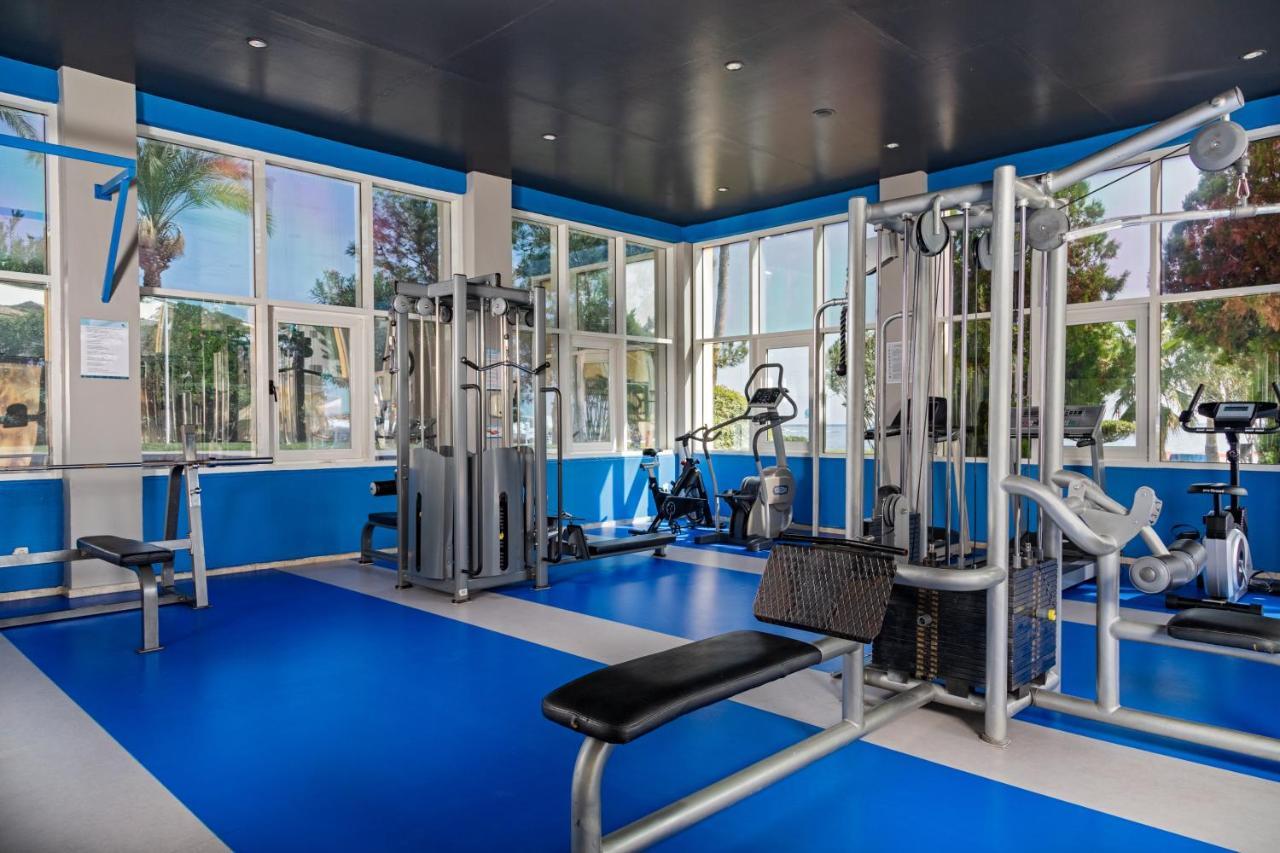 โรงแรมทีที ไฮดรอส คลับ เกเมร์ ภายนอก รูปภาพ The gym at the hotel