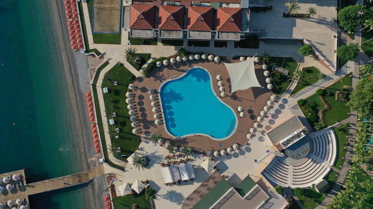 โรงแรมทีที ไฮดรอส คลับ เกเมร์ ภายนอก รูปภาพ Aerial view of the pool